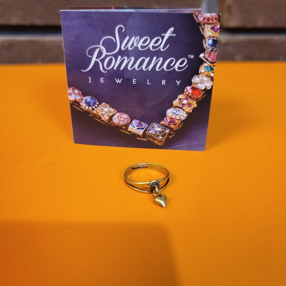 Sweet Romance jewelry adjustable toe ring heart pendant bronze patina
